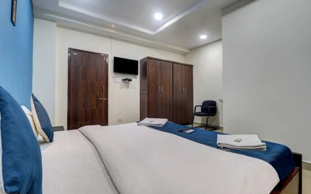 iROOMZ Hotel Rise & Shine