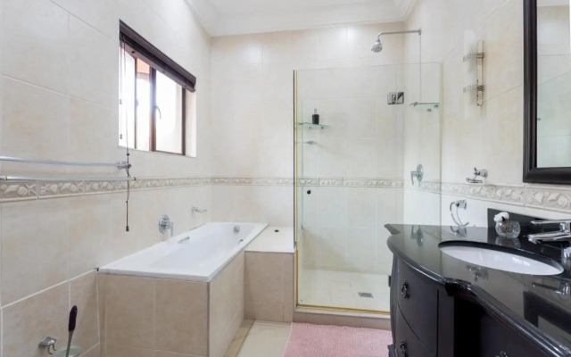 9 The Pin – Zimbali 6 Bedroom