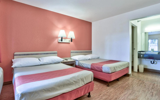 Motel 6 Flagstaff, AZ - West - Woodland Village