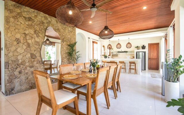 Canggu 400m Tobeach Escape 4br Designer Villa