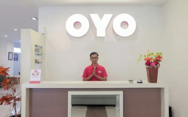 Hotel O Genteng Near Genteng Market Formerly Uno Hotel