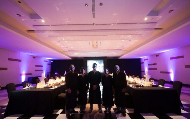 The Stones - Legian, Bali - Marriott Autograph Collection Hotel