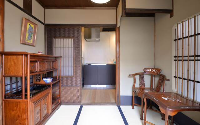 Nishijin Kyo-Machiya SEIRYU-TEI (Old: Nishijin Kyo-Machiya ENRYAKU)