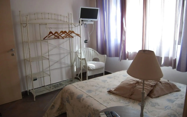 B&B PortAtenea