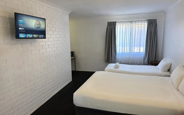 Centrepoint Motor Inn – Guest Rooms – Rockhampton