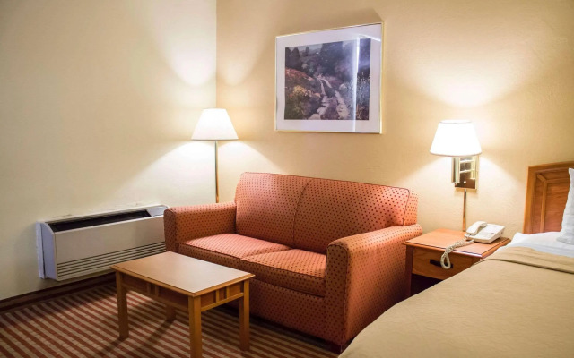 Econo Lodge Wickliffe - Cleveland East