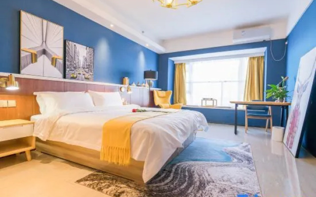 Xinyang Celebrity Art Hotel
