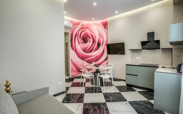 Pink Rose in Naples With 1 Bedrooms and 1 Bathrooms