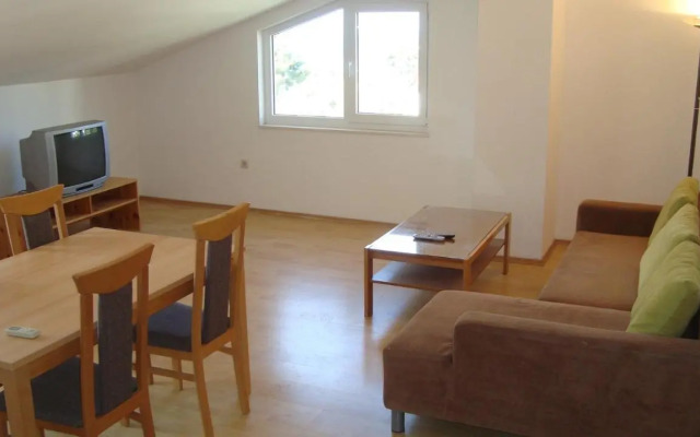 Apartments and rooms with parking space Gradac, Makarska - 6819