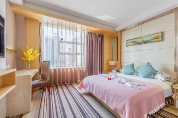 Shengjing Yijia Hotel (Shennongjia Scenic Area Songbai)