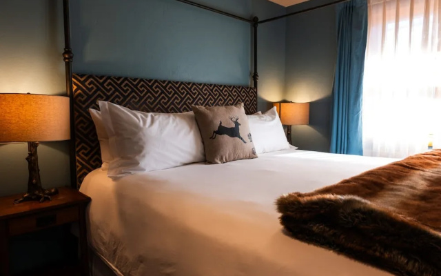 Mount Lemmon Lodge
