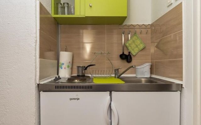 Apartment Purple Rain