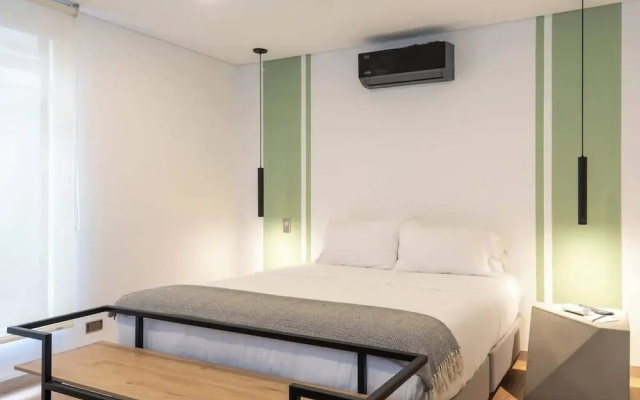 Cozy 3 BR w/ Balcony in Laureles Medellín