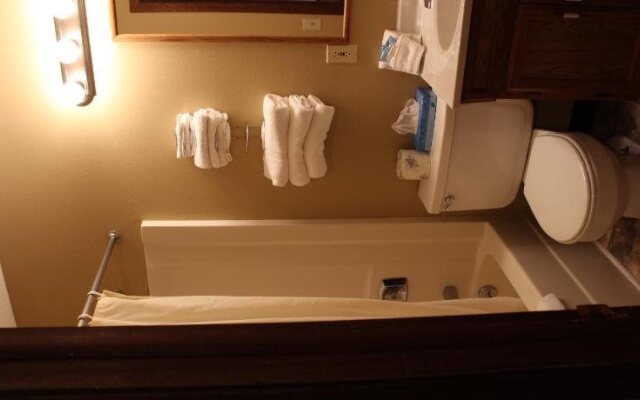 Gold Country Inn