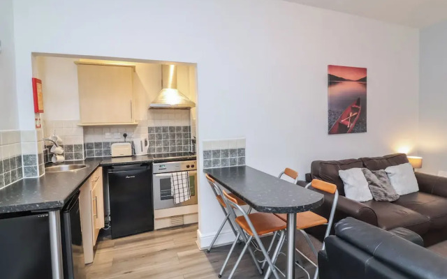 6 Searock Apartments