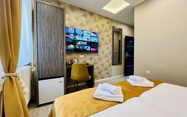 Side One Design Hotel