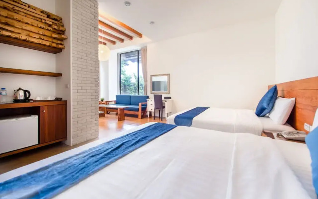 Oceanic Pearl Resort