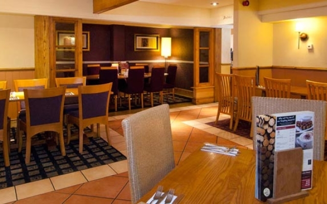 Premier Inn Christchurch / Highcliffe
