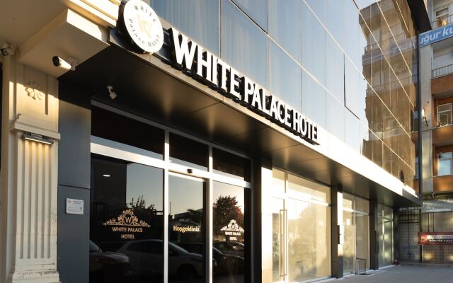 WP White Palace Hotel