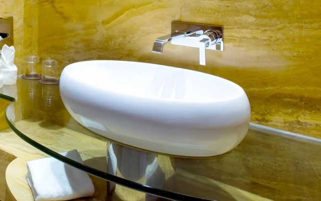 Guangzhou Mingyue Hotel