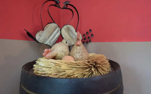 Lively Holiday Home With Garden, Barbecue, Garden Furniture