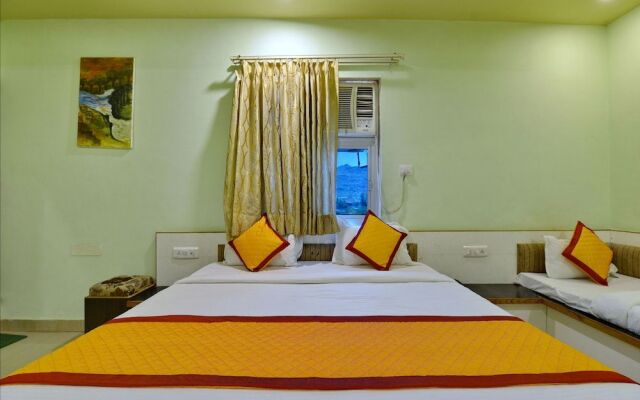 OYO 2061 Hotel New Holiday Inn