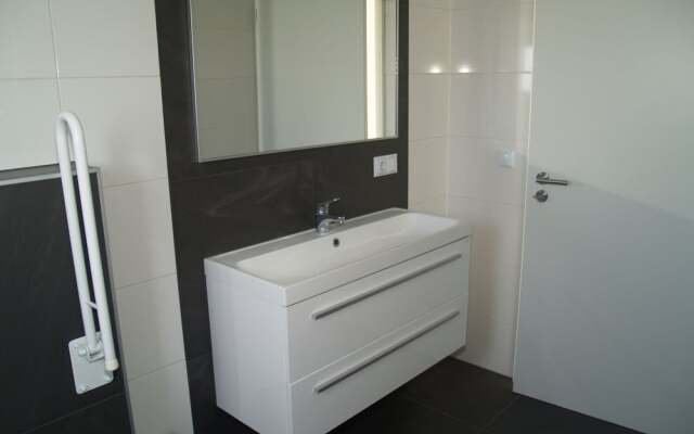 Modern Chalet With Combi-microwave