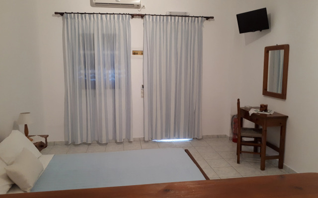 Paradisos Oia