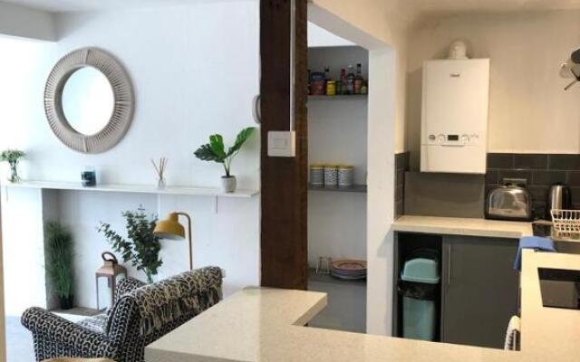 Recently Refurbished Old Town Apartment