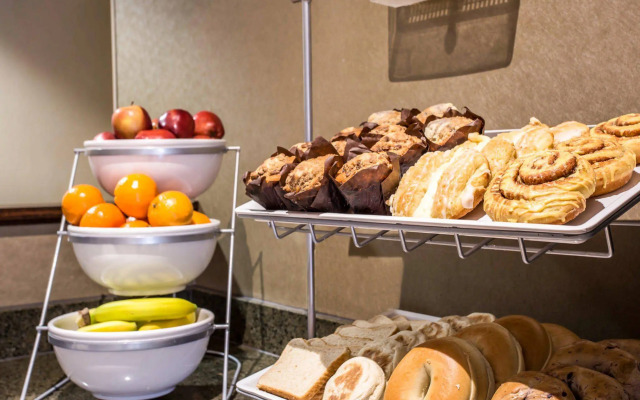 Comfort Suites Northlake