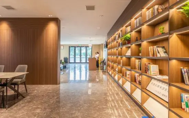 Rujia Ruibai Yun Hotel (Tianjin Beichen Xiditou Branch)