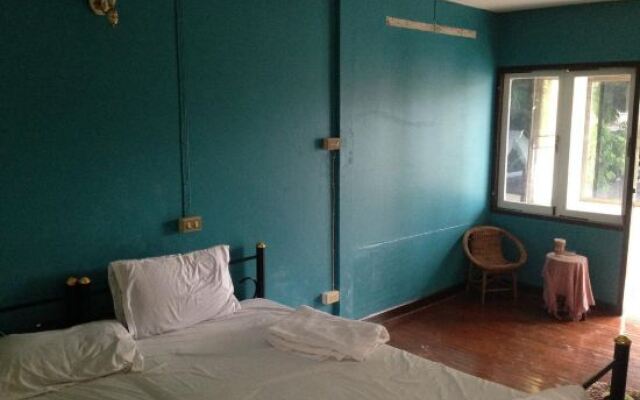 Yellow house(Furtune Inn)