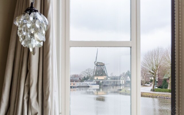 Elegant Riverside Apartment