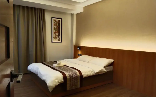 Sarojus Farmview Hotel