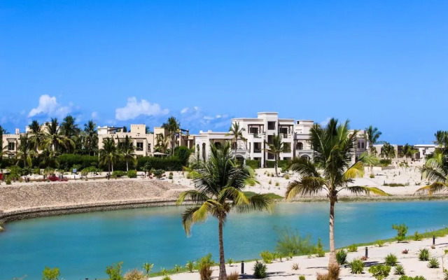 Lagoon View Apartment With Terrace