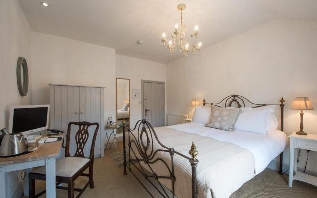 Lion and Pheasant Hotel