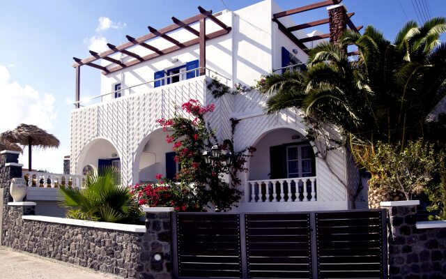 Black Sandy Beach Hotel