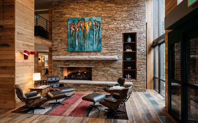 Park City Peaks Hotel