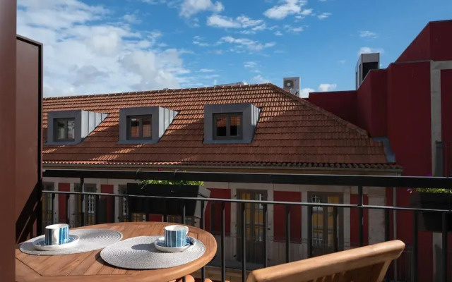 Downtown Prime With Terrace by Vacationy