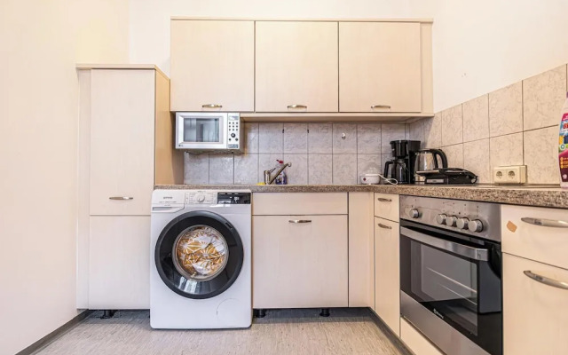 Comfy 4BR Apt Ideal for Groups Families