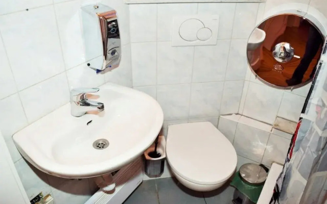 AB Apartment 24