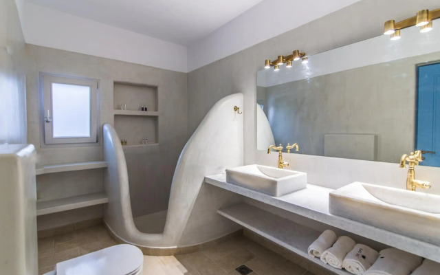 Black Rose Suites