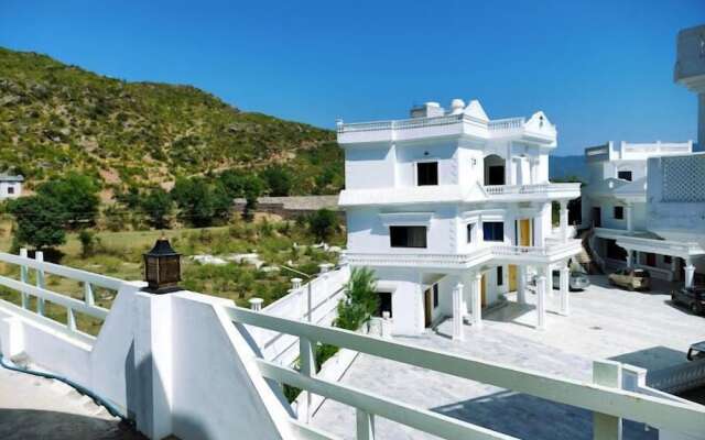 White Palace Hotel & Resort