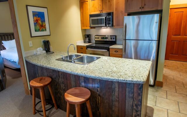 Timberline Lodges by Fernie Lodging Co