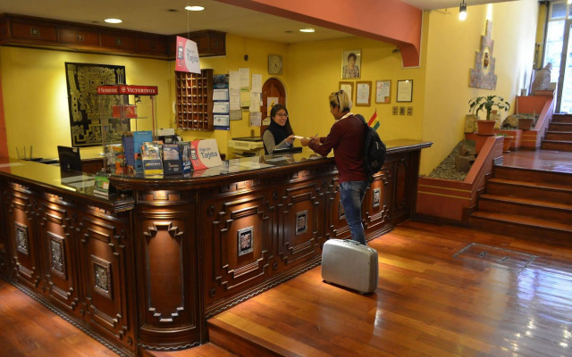 Hotel Cordillera Real