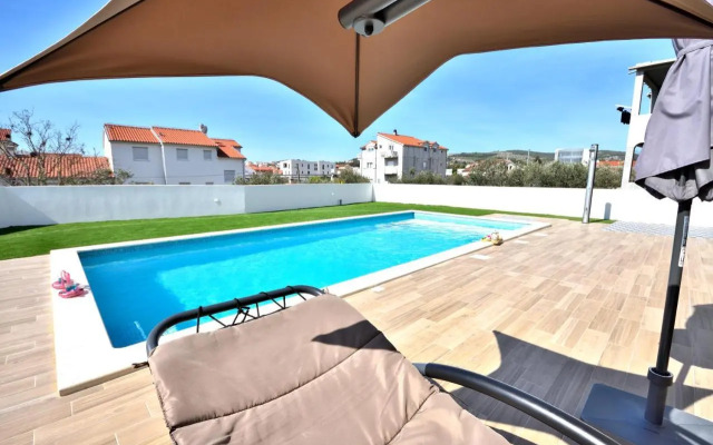 Marina House