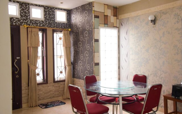 Kana Guesthouse by RedDoorz