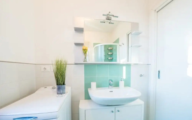 Bright Apartments Sirmione - Julia Giardino