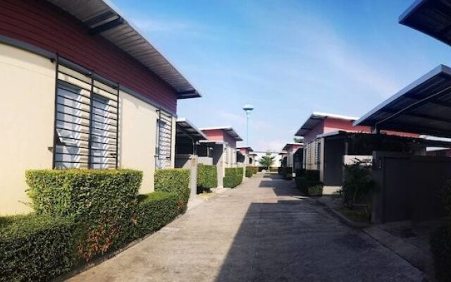 Suwannaphum Trang Resort