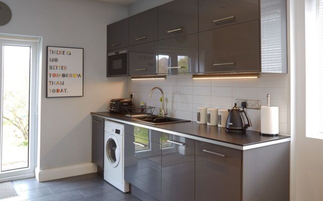 Thomas Deluxe Bungalow